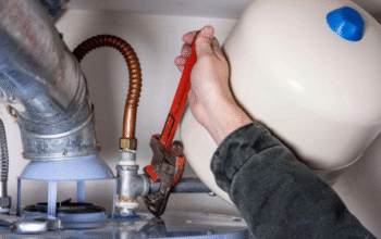 why does florida smell like sulfur